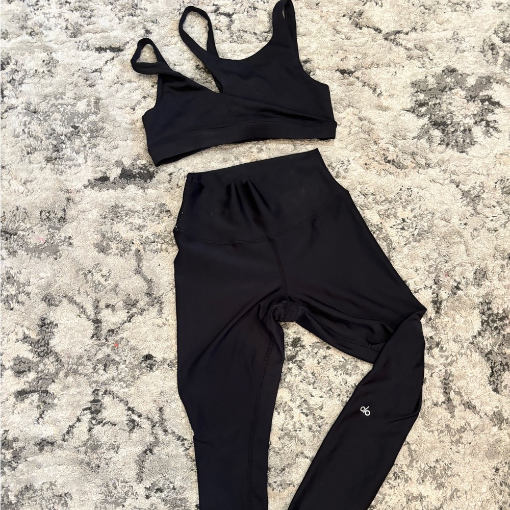 LIKE NEW black Alo set!